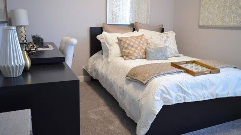 Inspiracje na małe sypialnie w stylu nowoczesnym